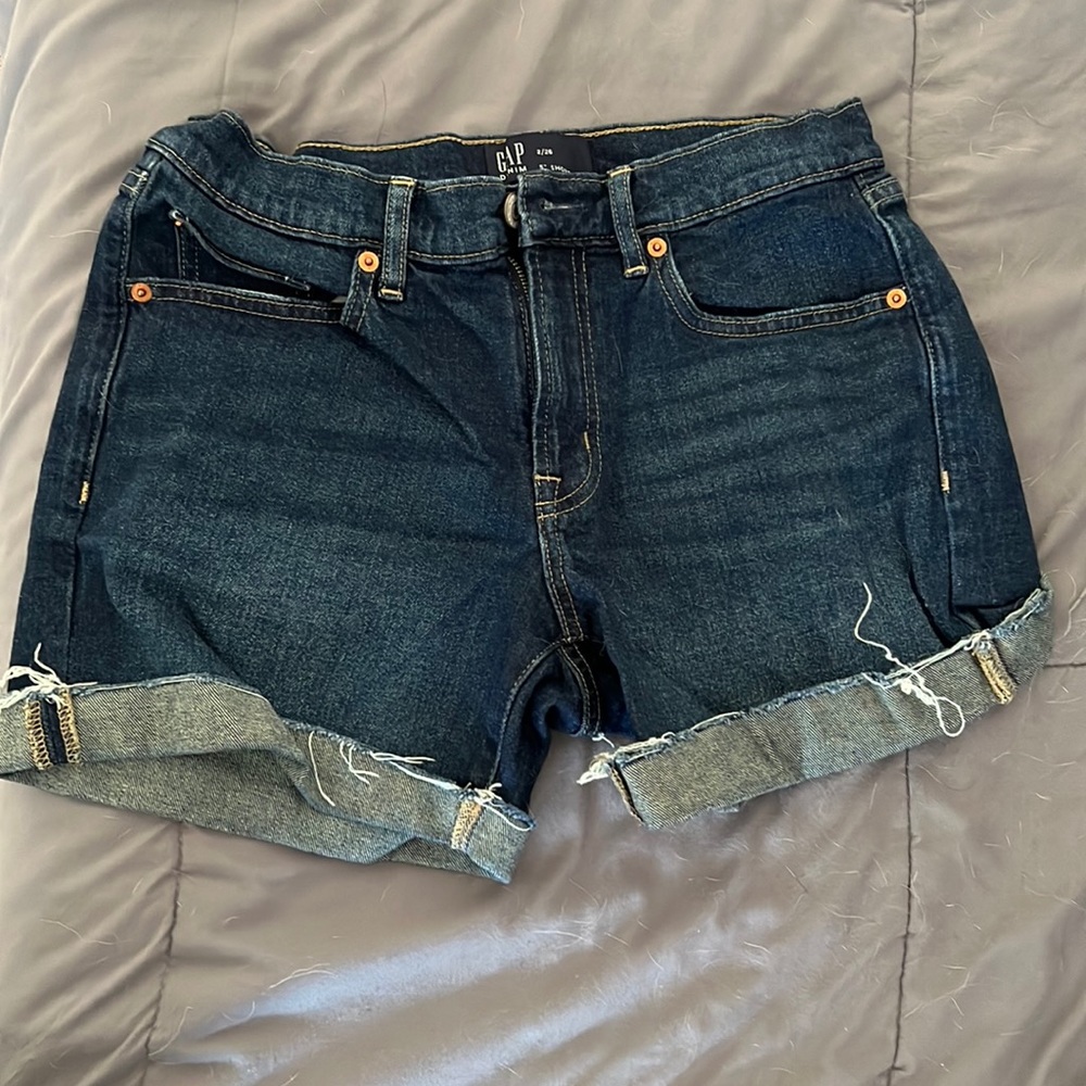 Gap shorts
